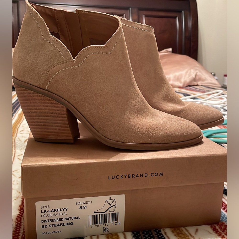 Lucky Brand Women's Beige Ankle Booties